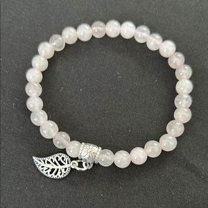 🆕 Natural Rose Quartz Bracelet with Bracelet with solid leaf charm.